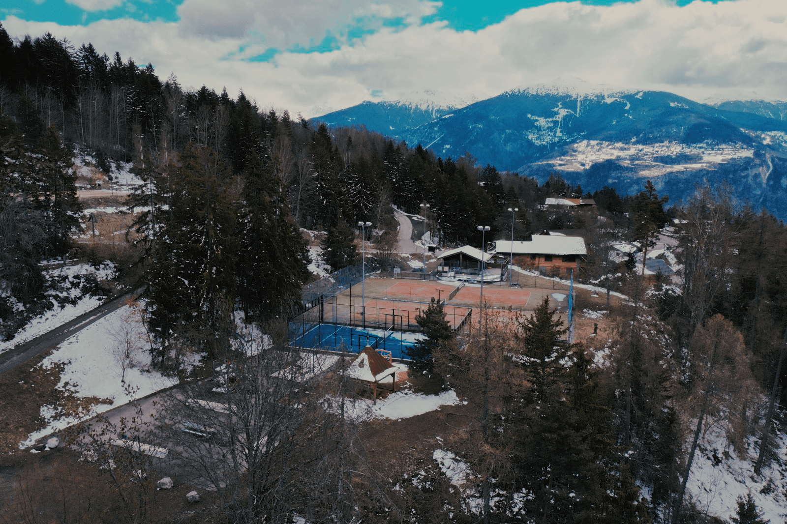 Vue aérienne du club